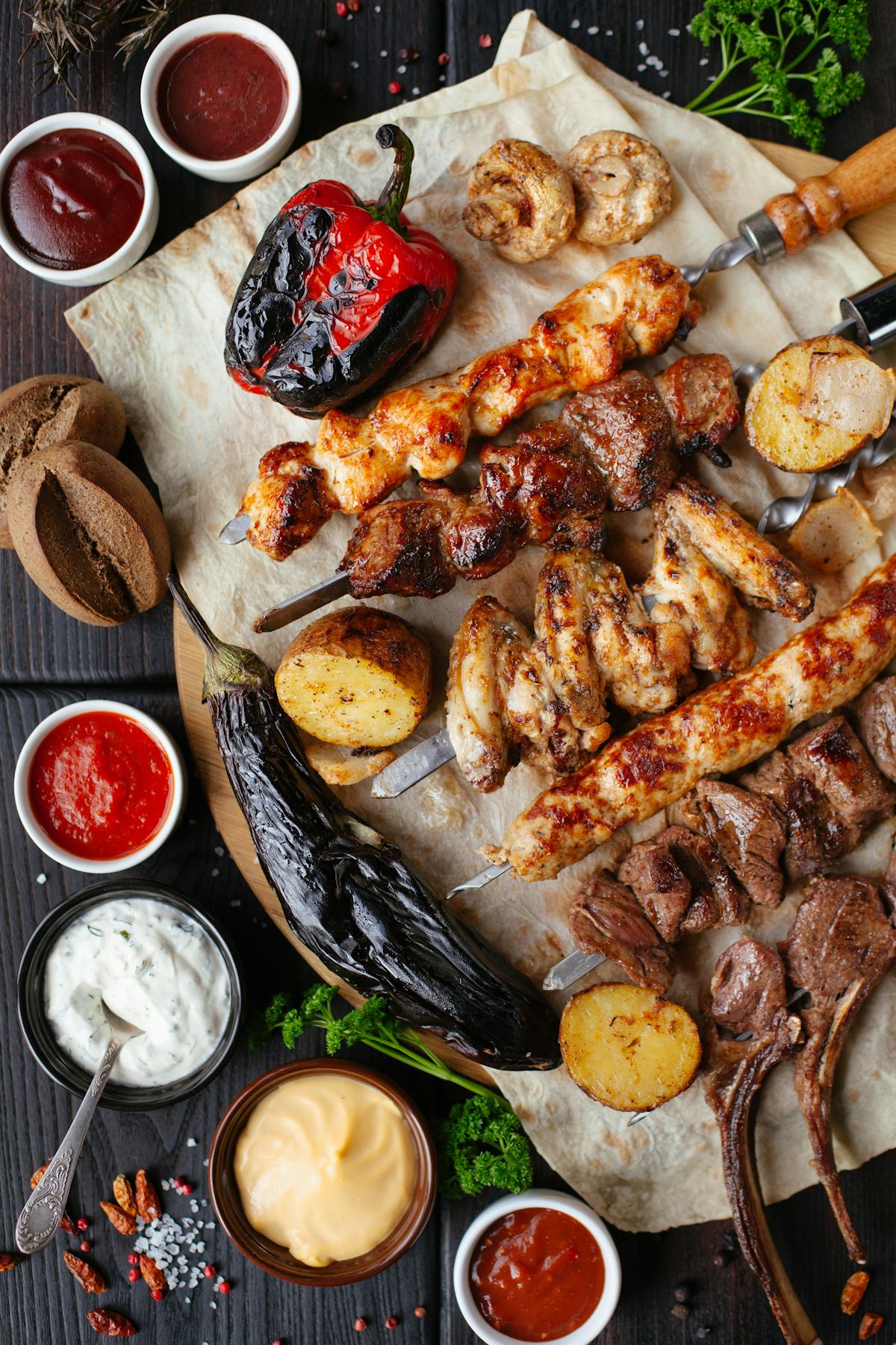 Parrillada de carnes recién salida de la brasa